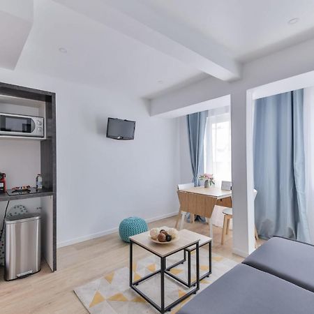 Beautiful Flat Next To Saint Lazare Opera Lägenhet Paris Exteriör bild
