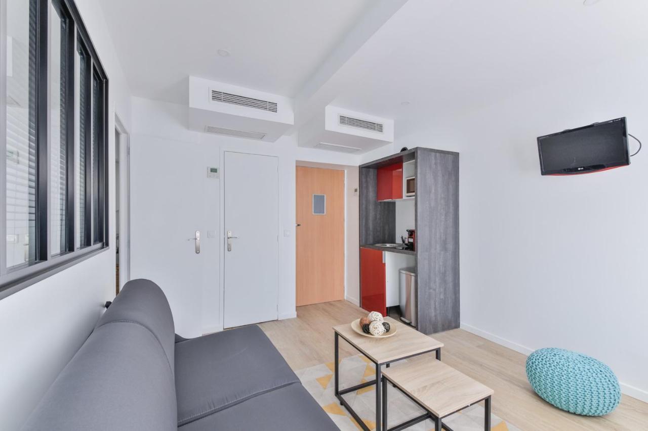 Beautiful Flat Next To Saint Lazare Opera Lägenhet Paris Exteriör bild